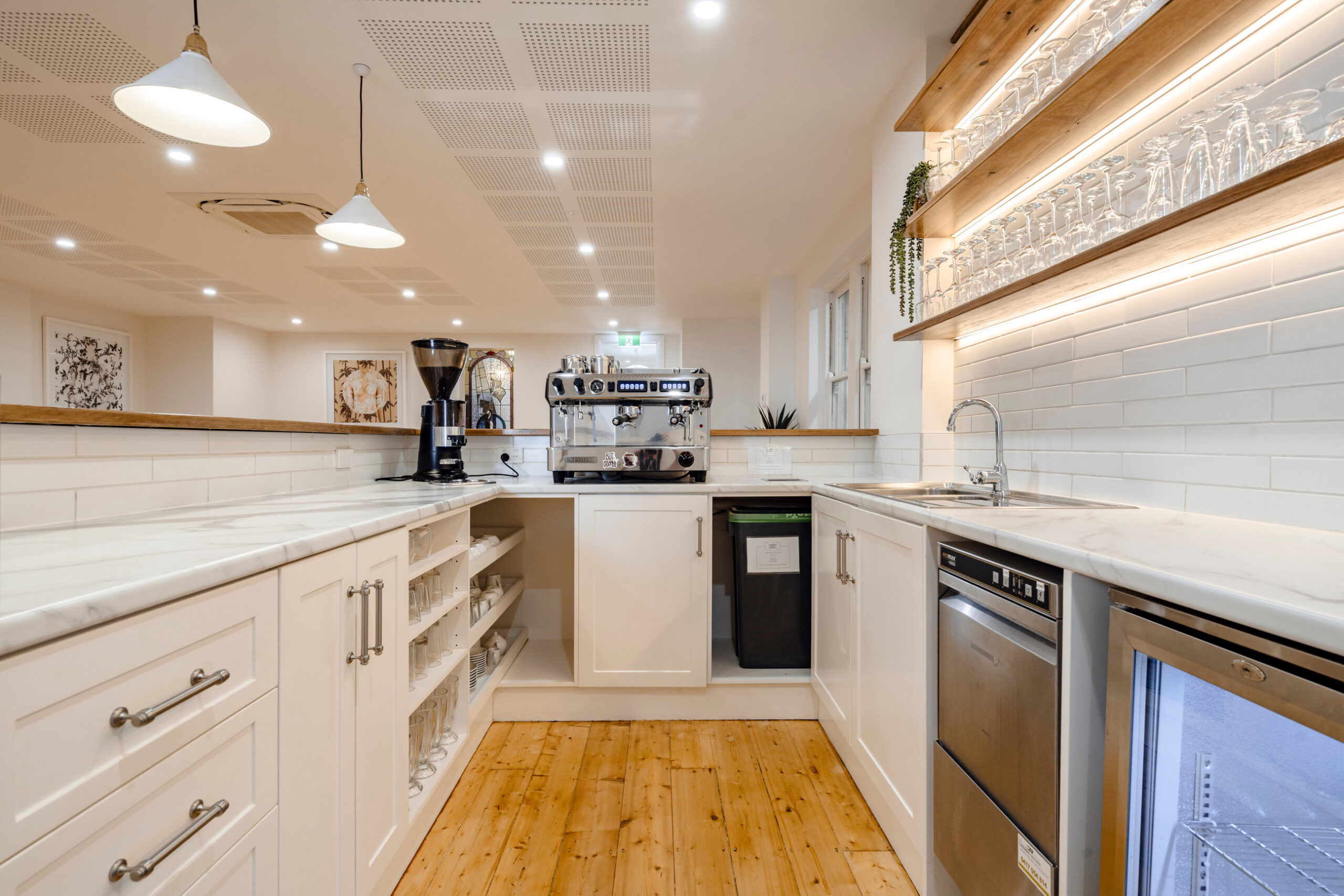 GROUP ACCO Seaview House Queenscliff-0916
