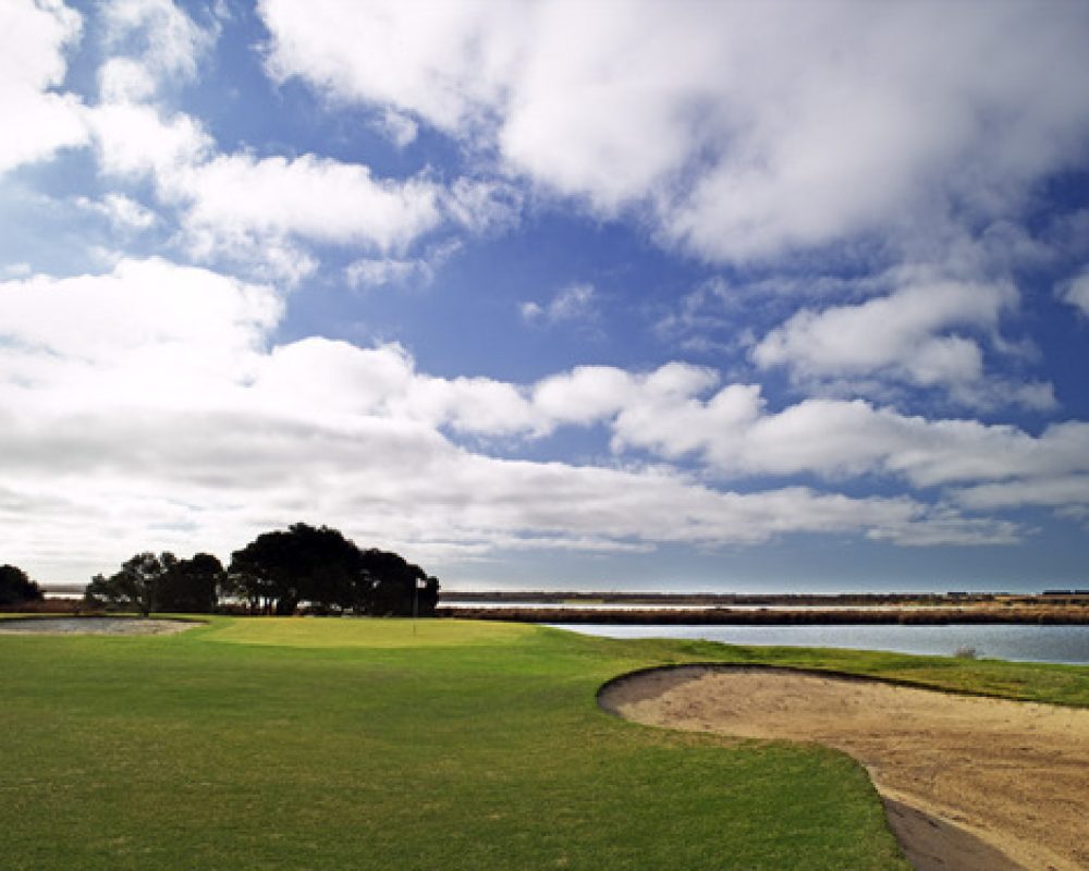 PACKAGE & EVENTS 48. Golf intro